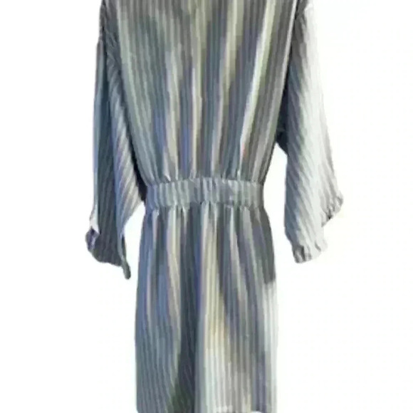 Eileen West pinstripe ruffle edge robe - Picture 2 of 5